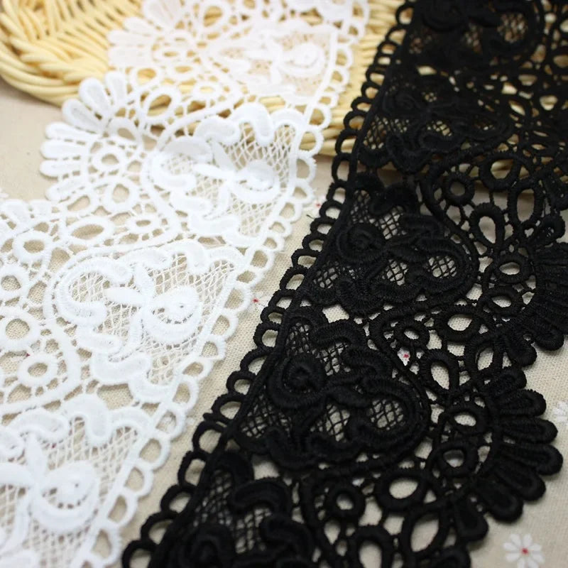 Ruban Dentelle Brodée Florale 10 cm – Soie Lait & DIY Couture