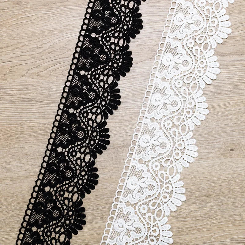 Ruban Dentelle Brodée Florale 10 cm – Soie Lait & DIY Couture