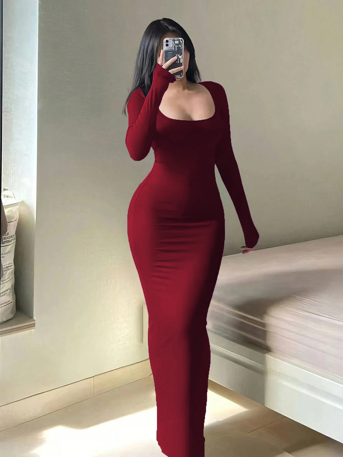 Robe Longue Bodycon Col Carré Manches Longues – Basique Minimaliste Chic
