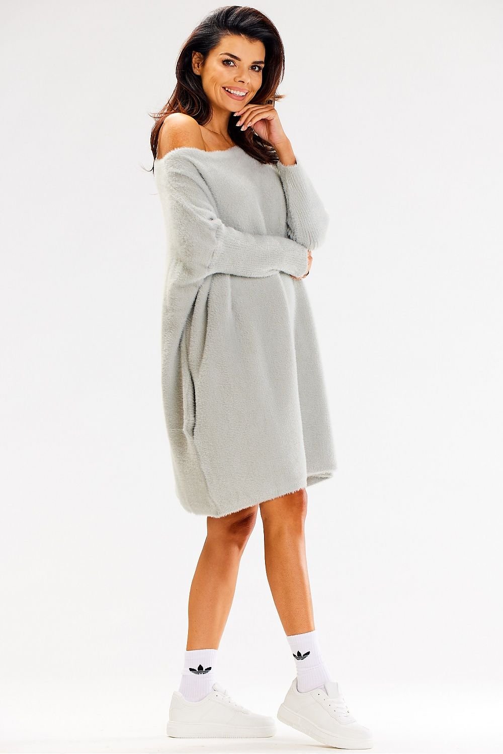 Long sweater model 187184 awama