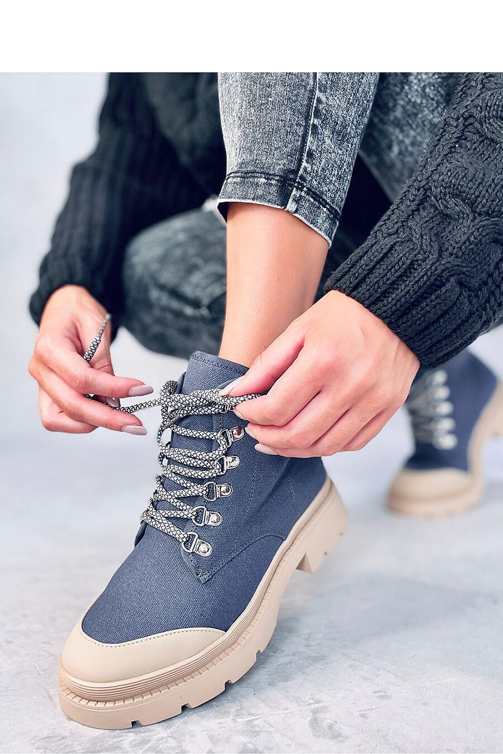 Walking shoe model 187406 Inello