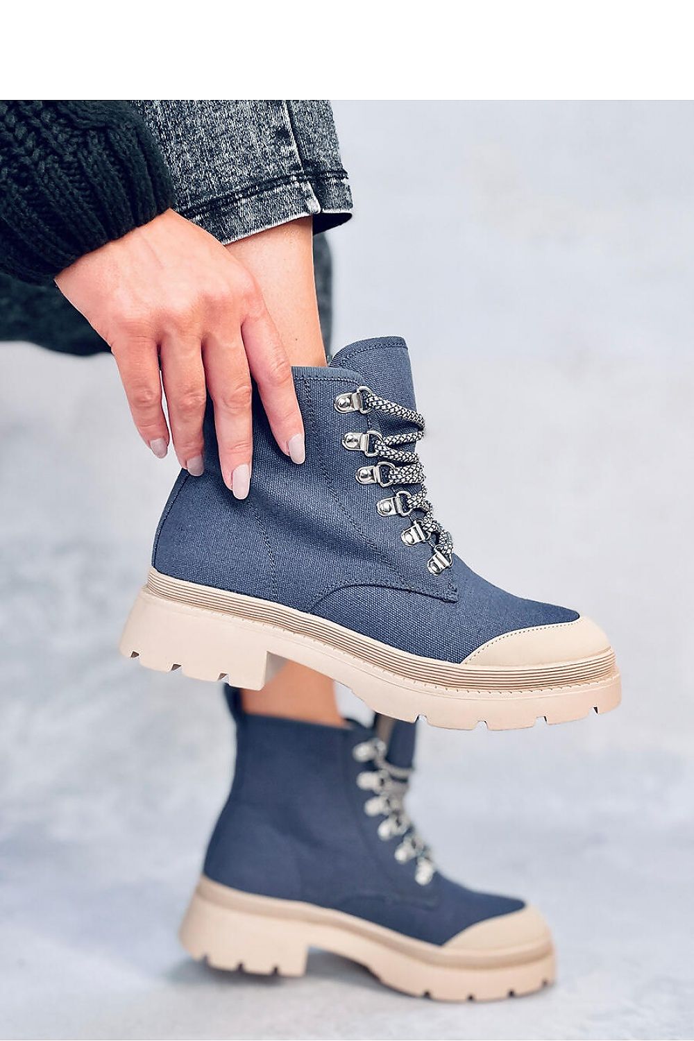 Walking shoe model 187406 Inello