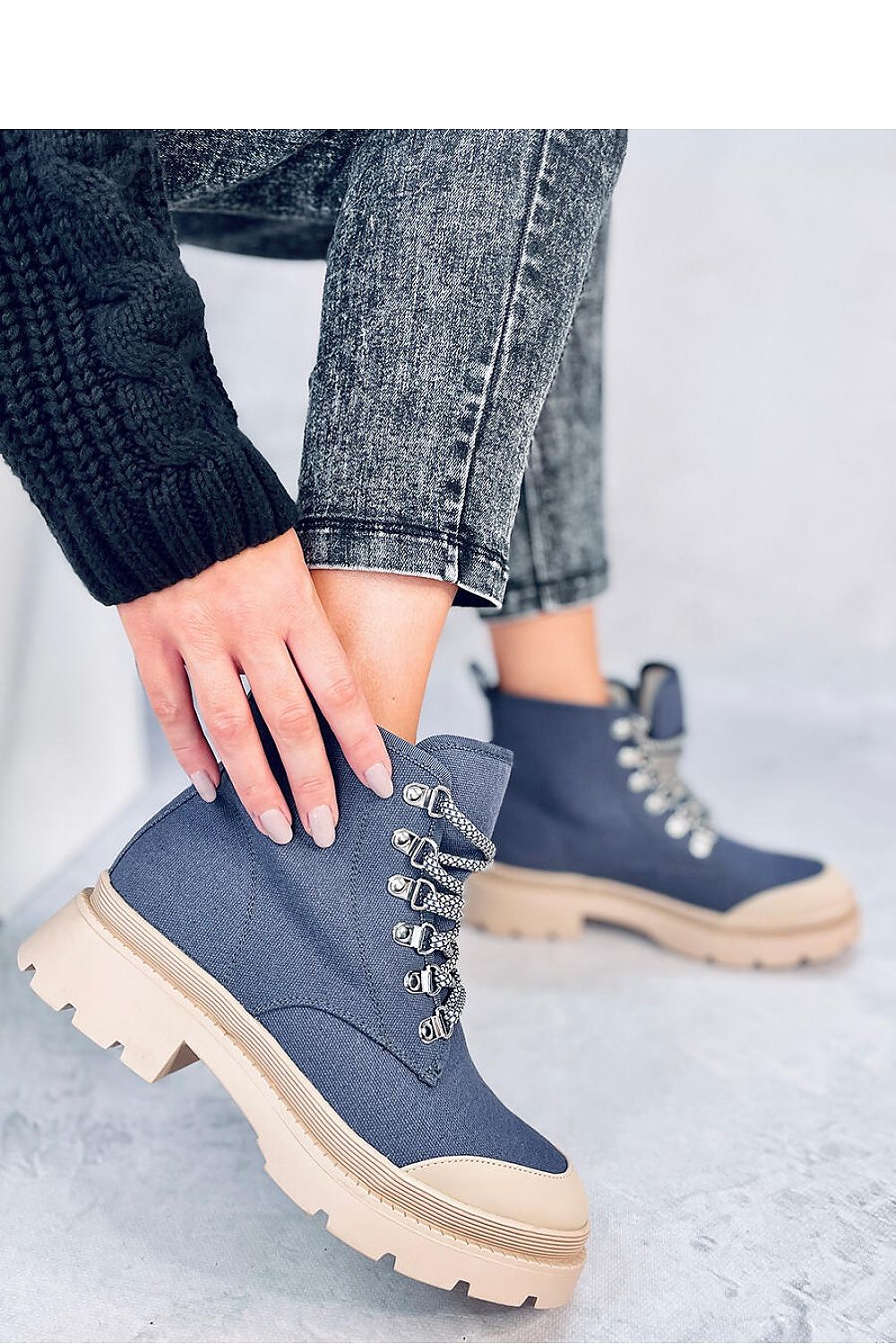 Walking shoe model 187406 Inello