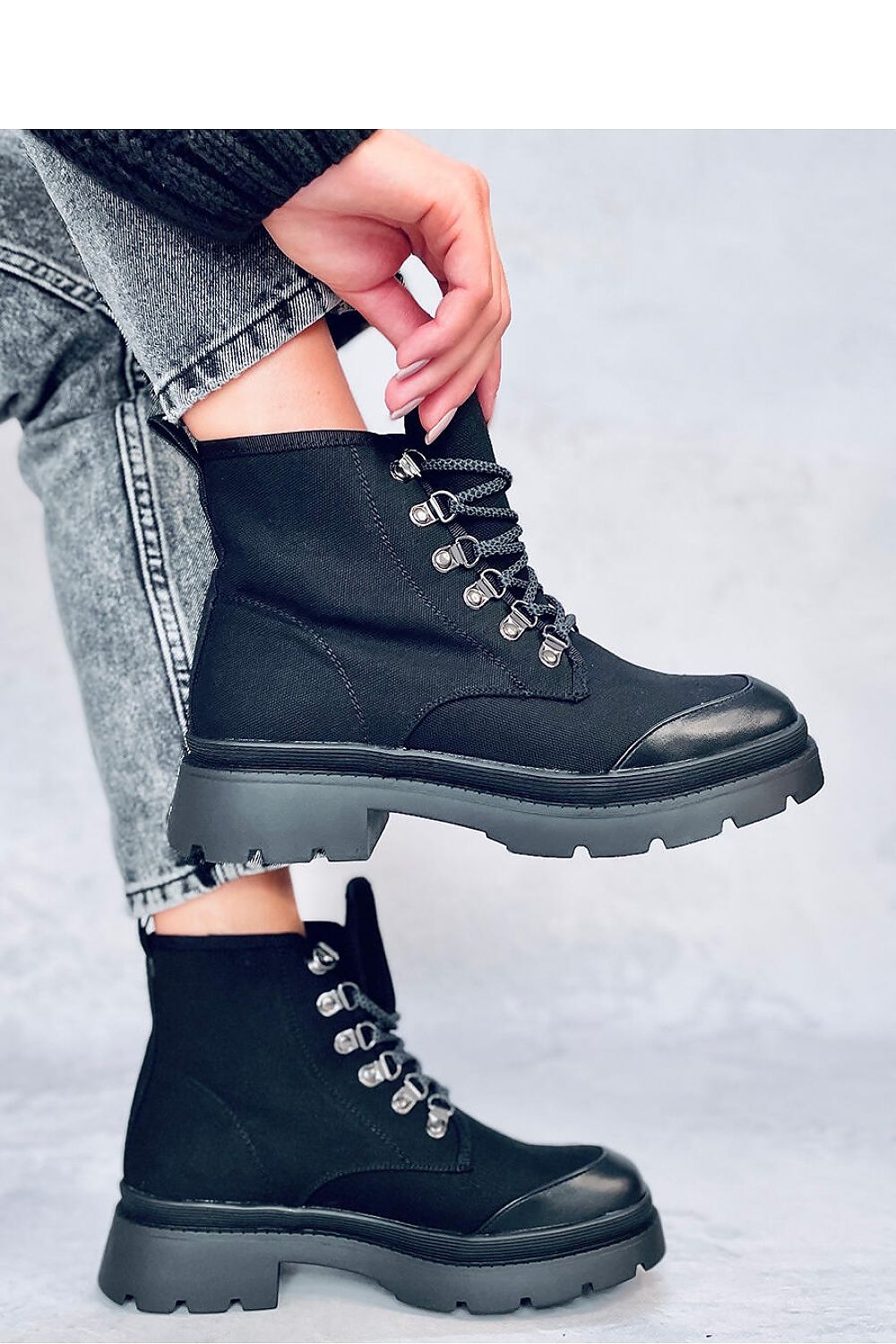 Walking shoe model 187407 Inello