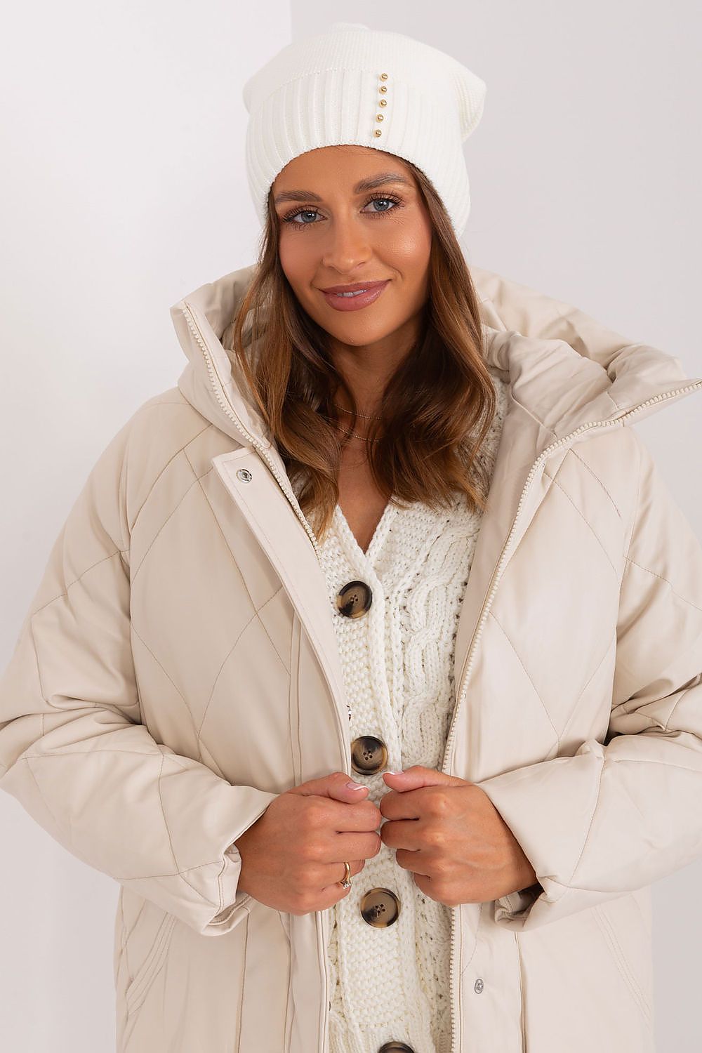 Bonnet model 187437 Rue Paris