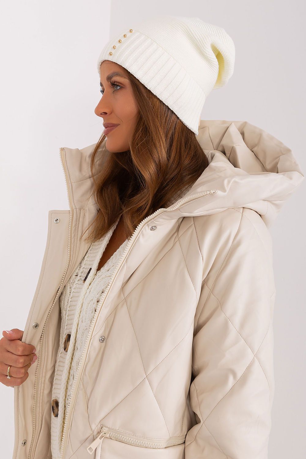 Bonnet model 187437 Rue Paris