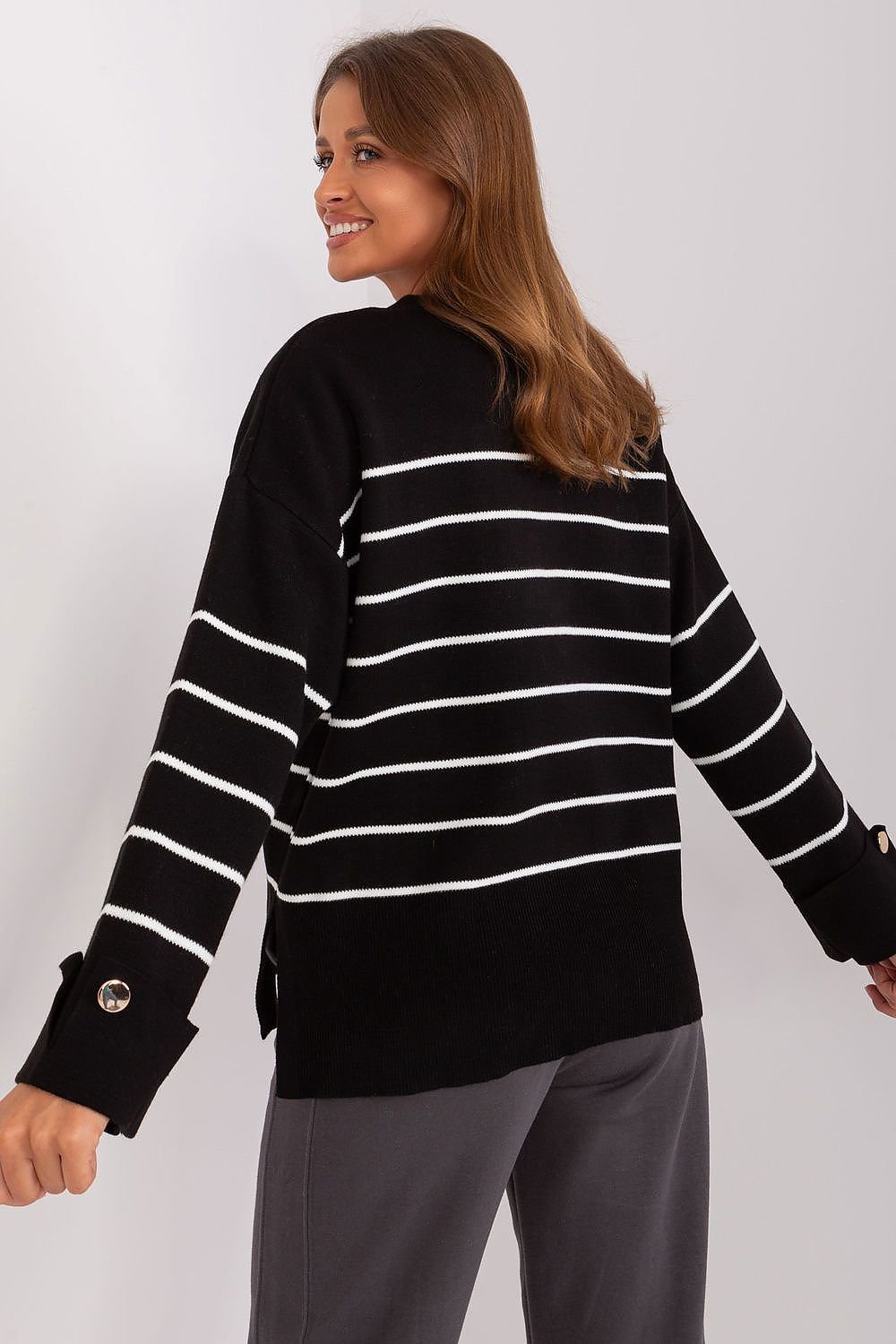 Sweater model 187499 Factory Price