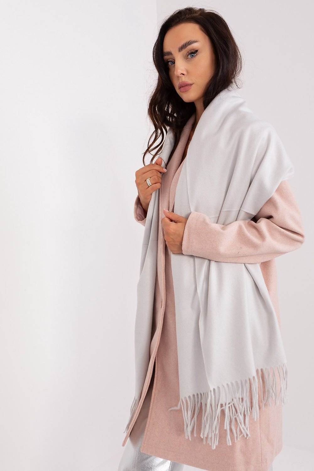 Shawl model 187617 AT