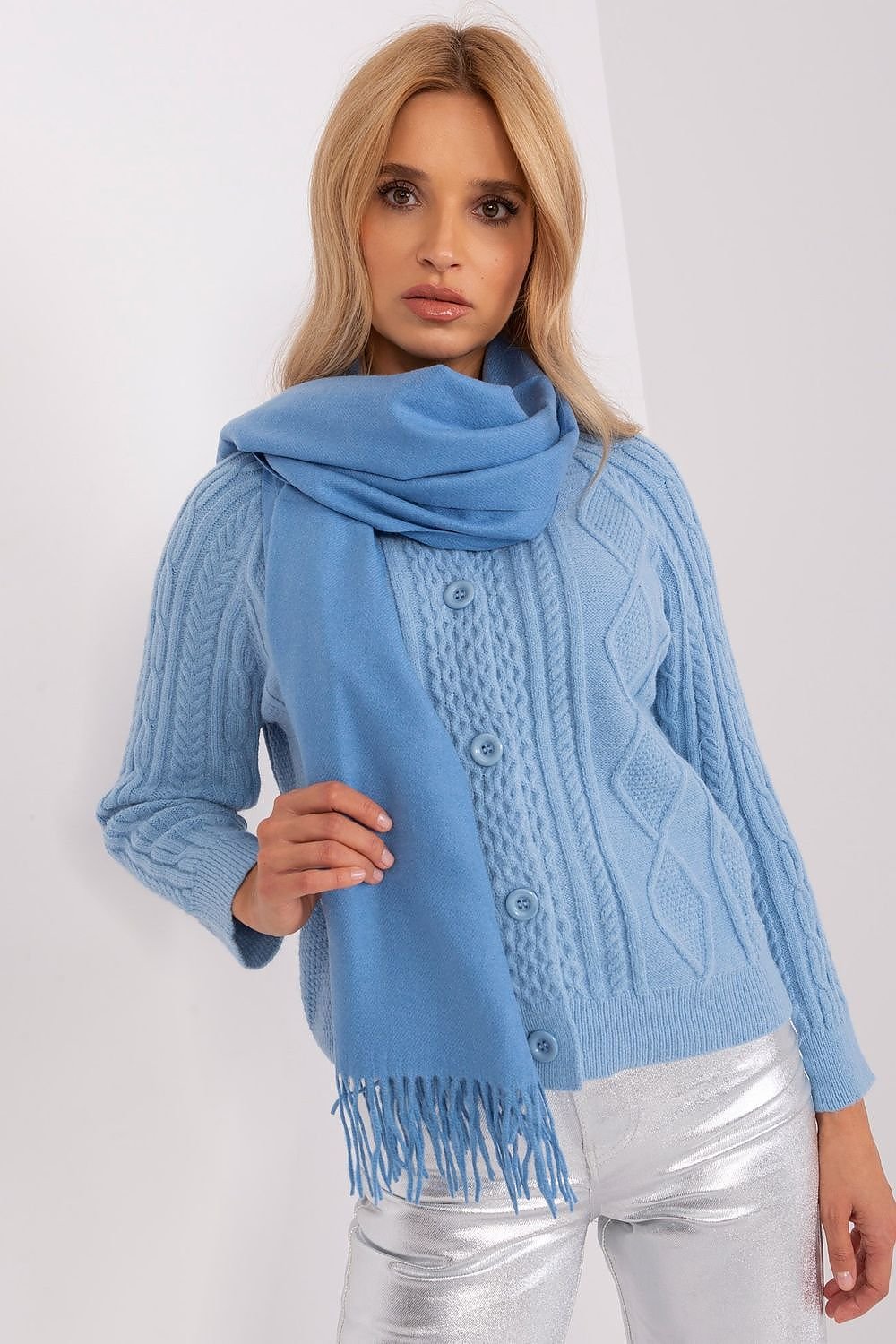 Shawl model 187617 AT