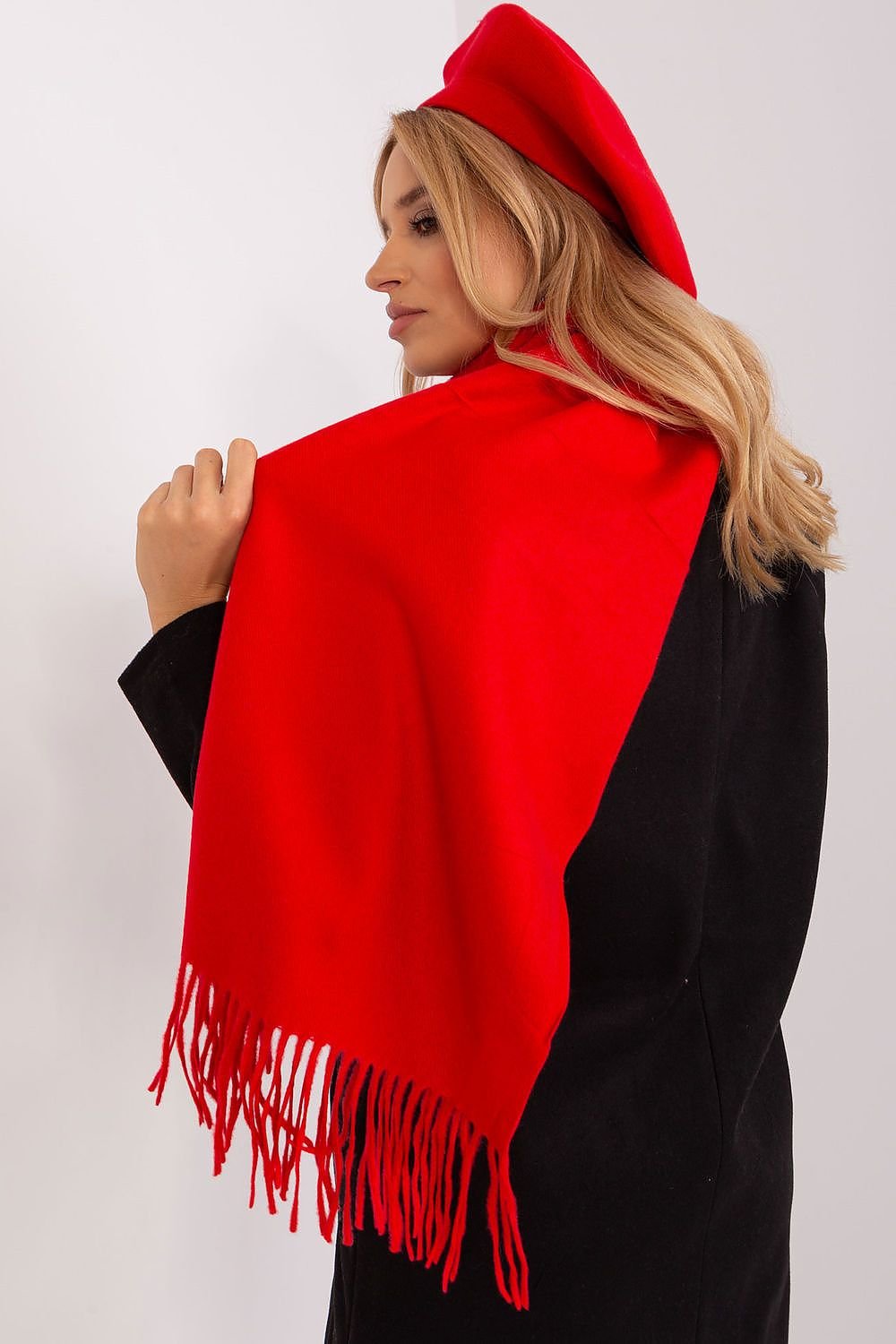 Shawl model 187617 AT