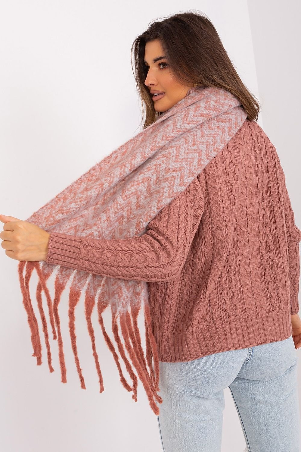 Shawl model 189246 AT