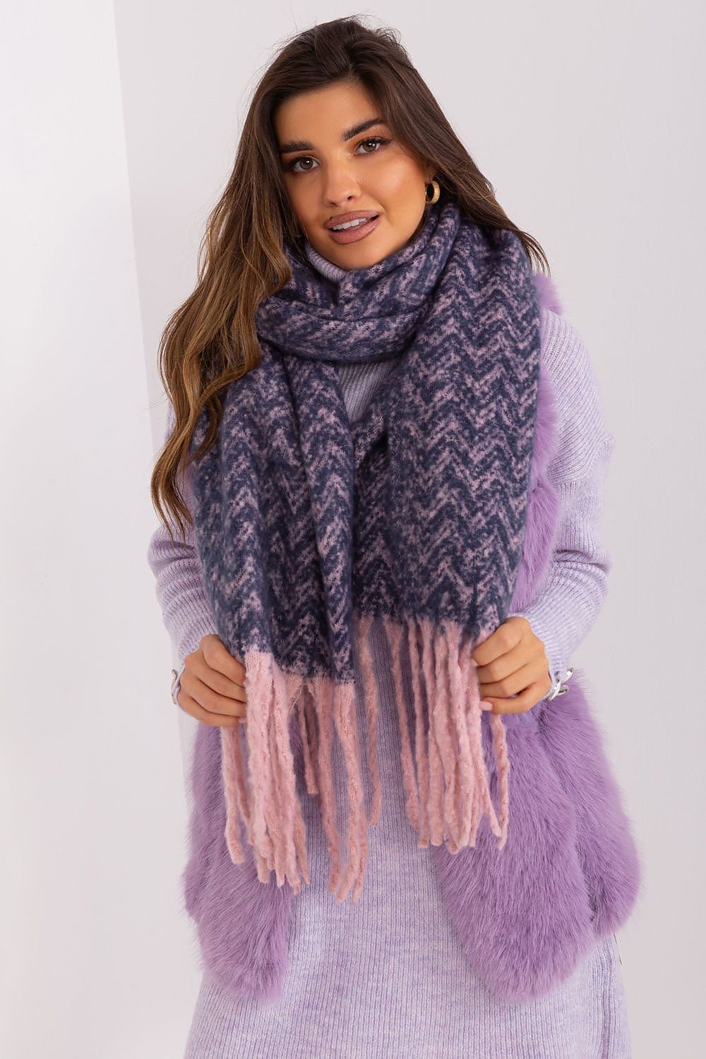 Shawl model 189246 AT