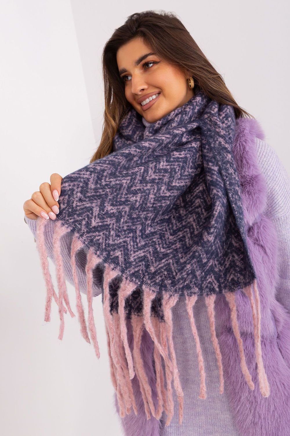 Shawl model 189246 AT