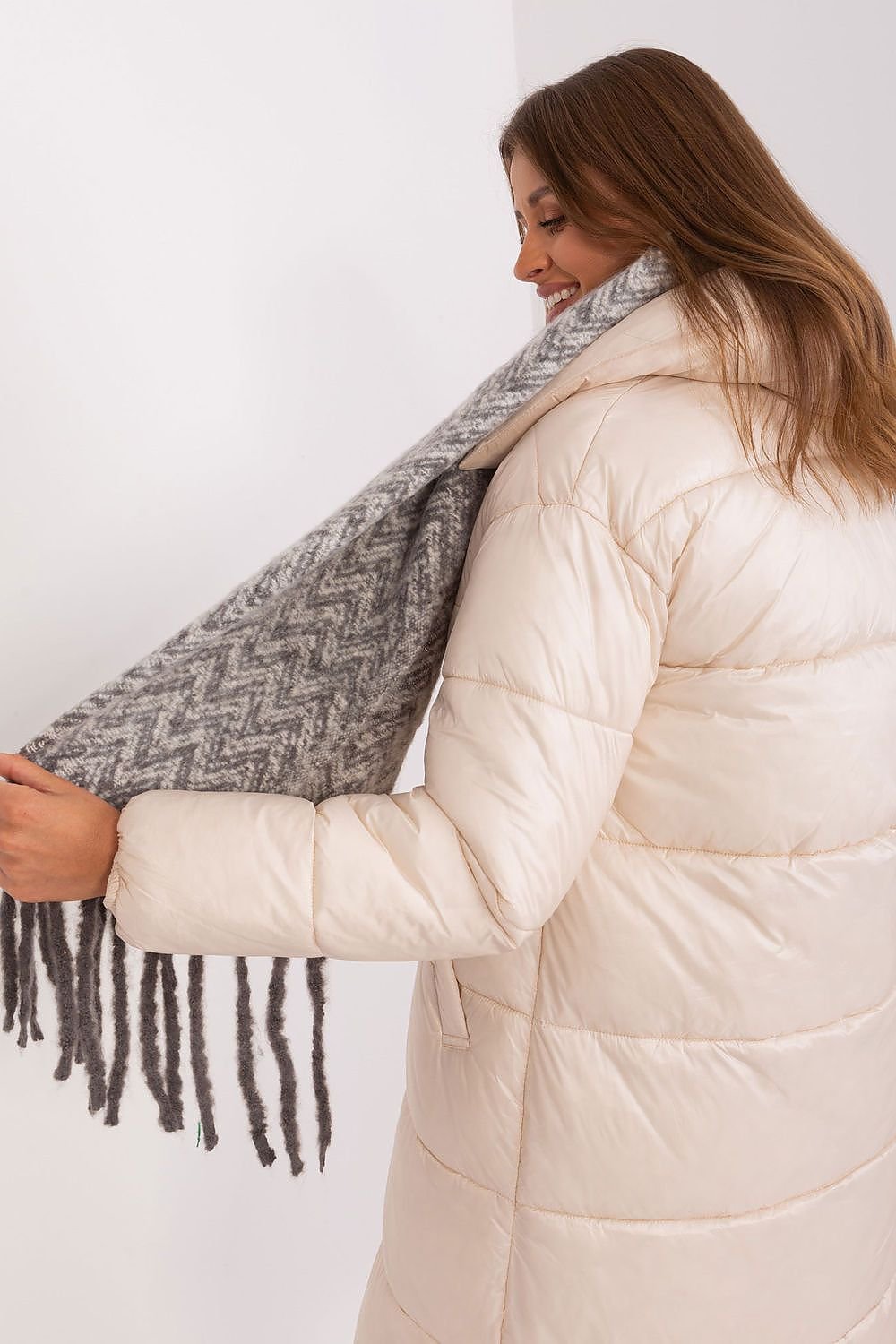 Shawl model 189246 AT