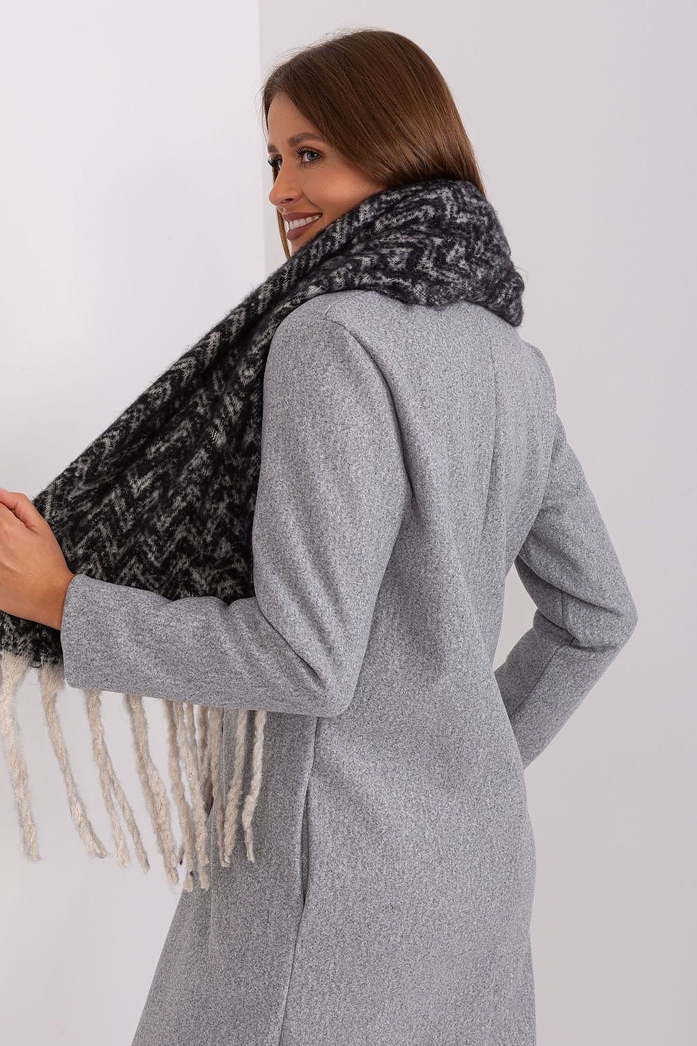 Shawl model 189246 AT
