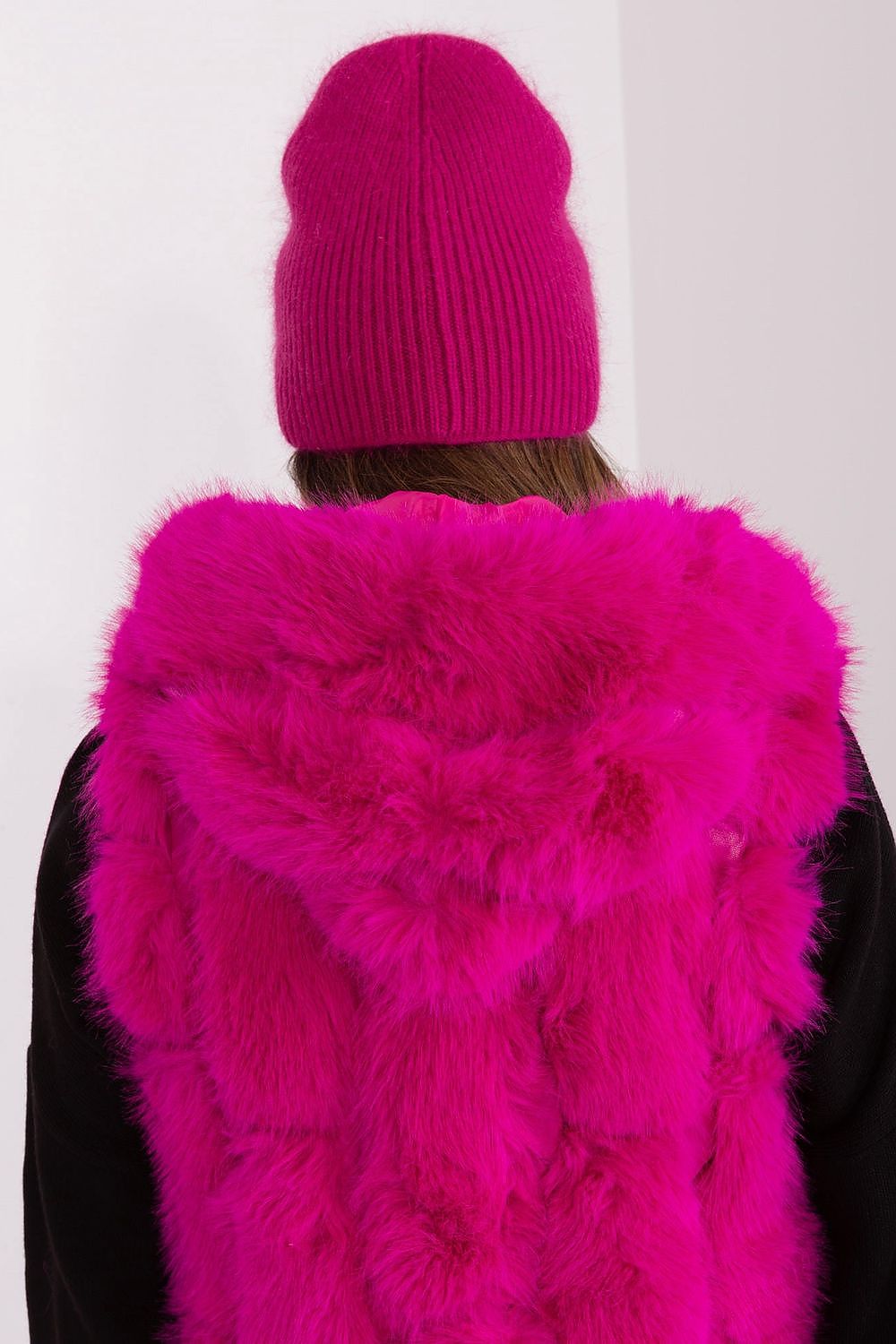 Bonnet model 189259 AT