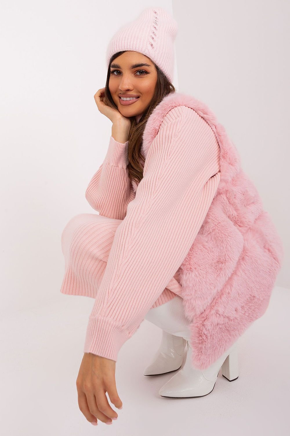 Bonnet model 189259 AT