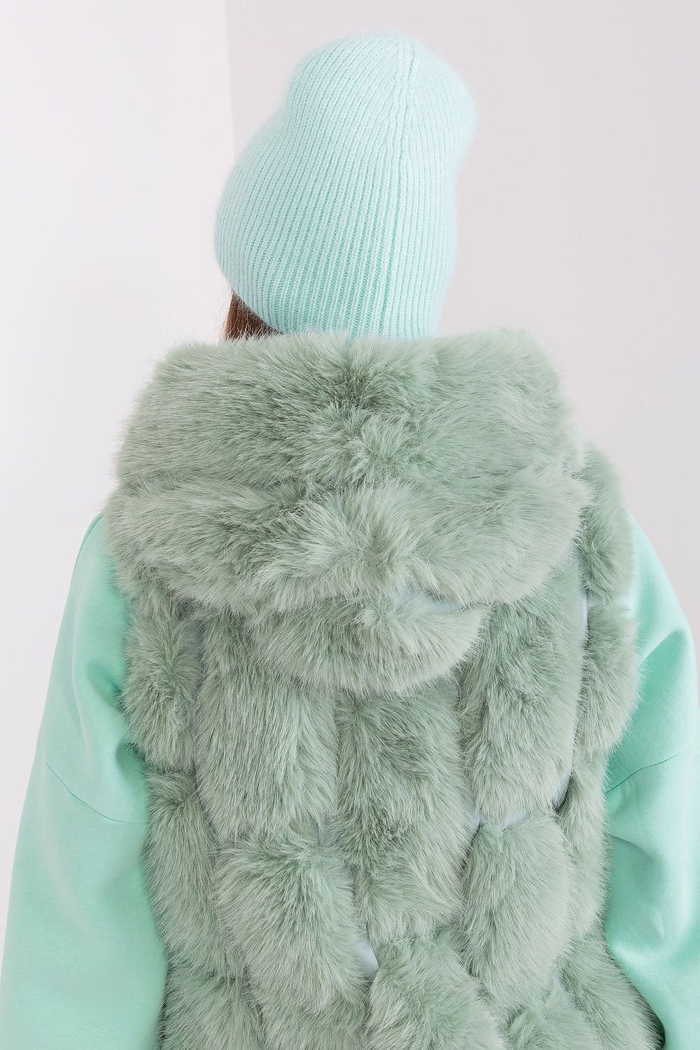 Bonnet model 189259 AT