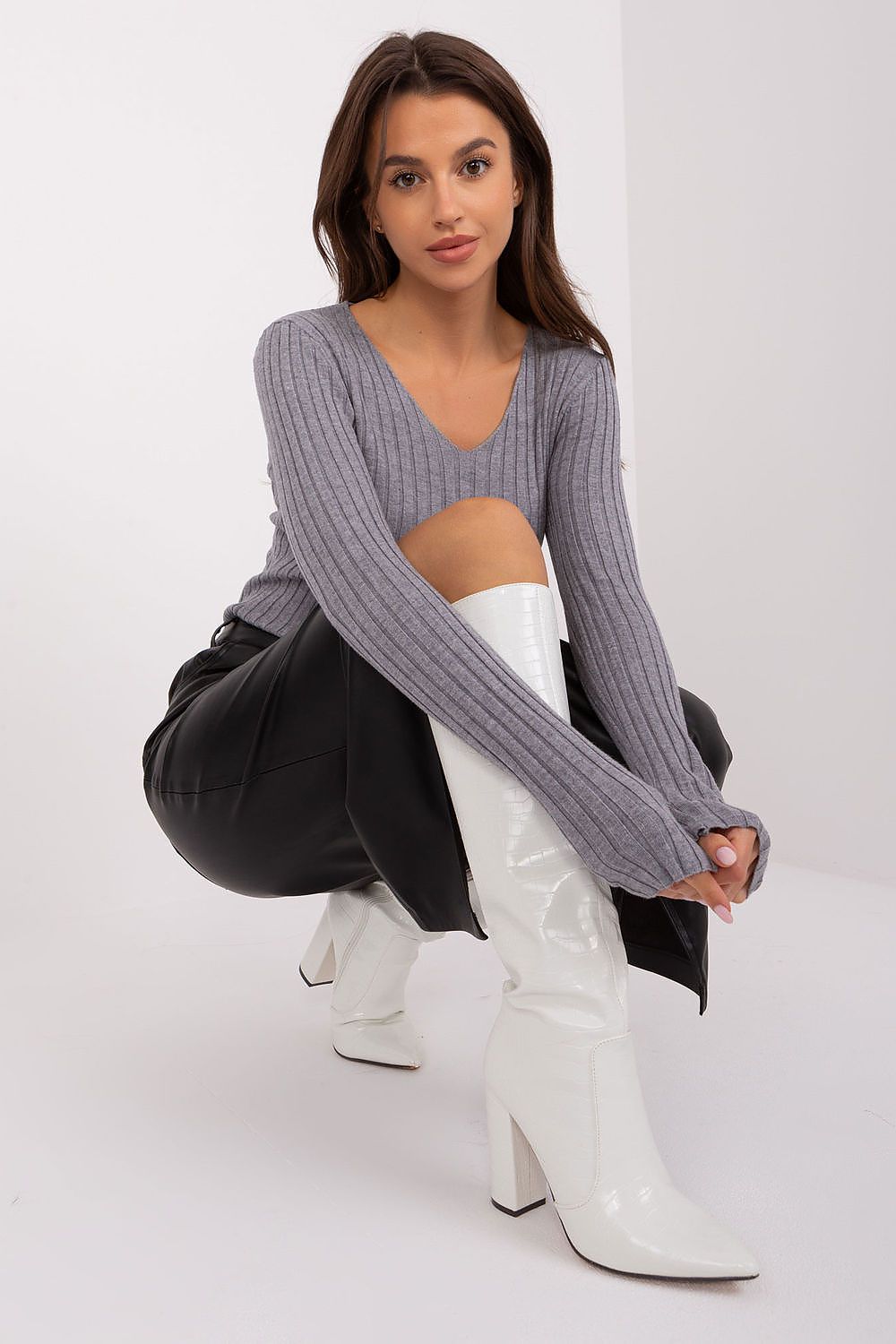 Sweater model 189714 Factory Price