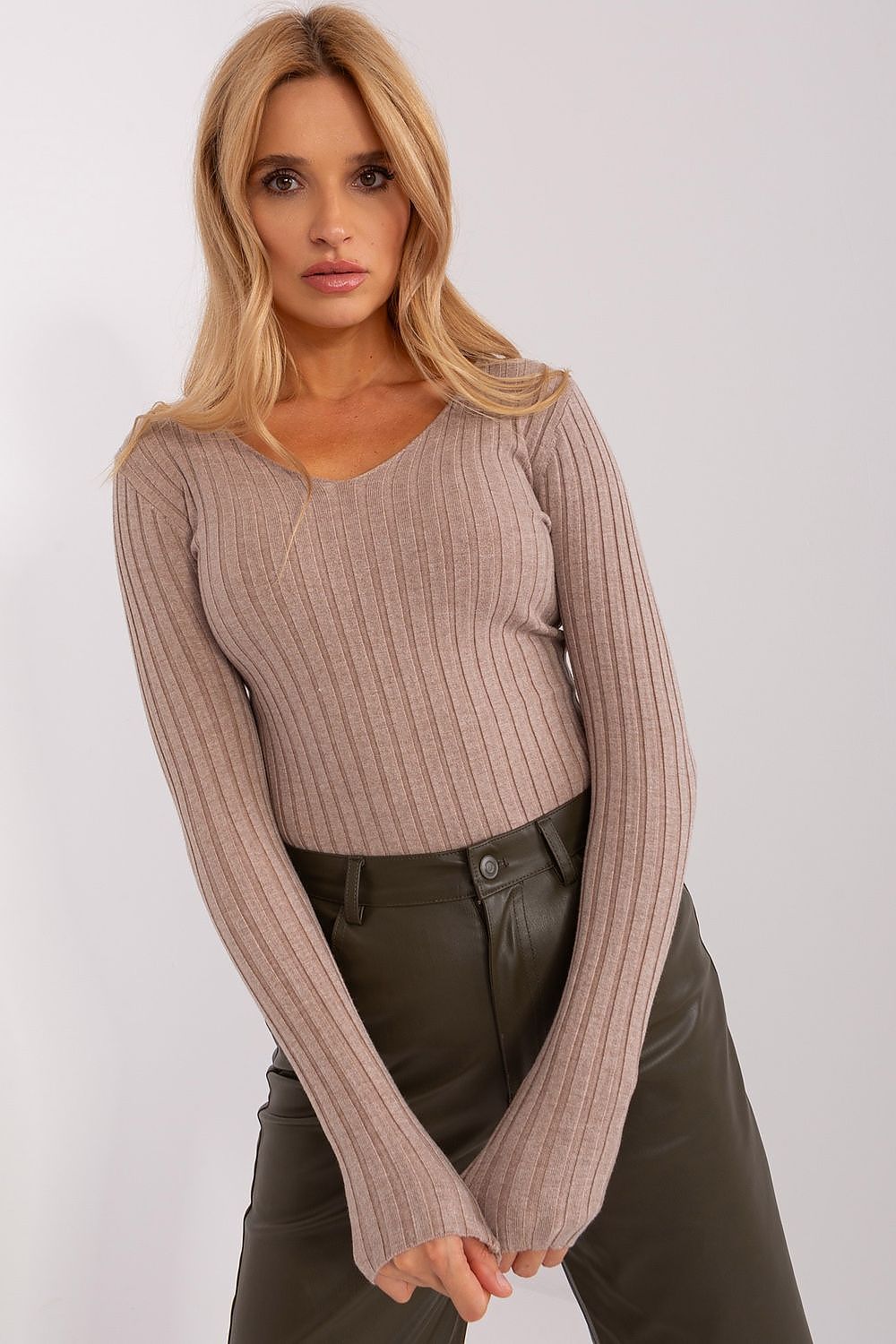 Sweater model 189715 Factory Price