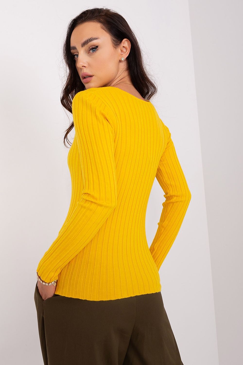 Sweater model 189716 Factory Price