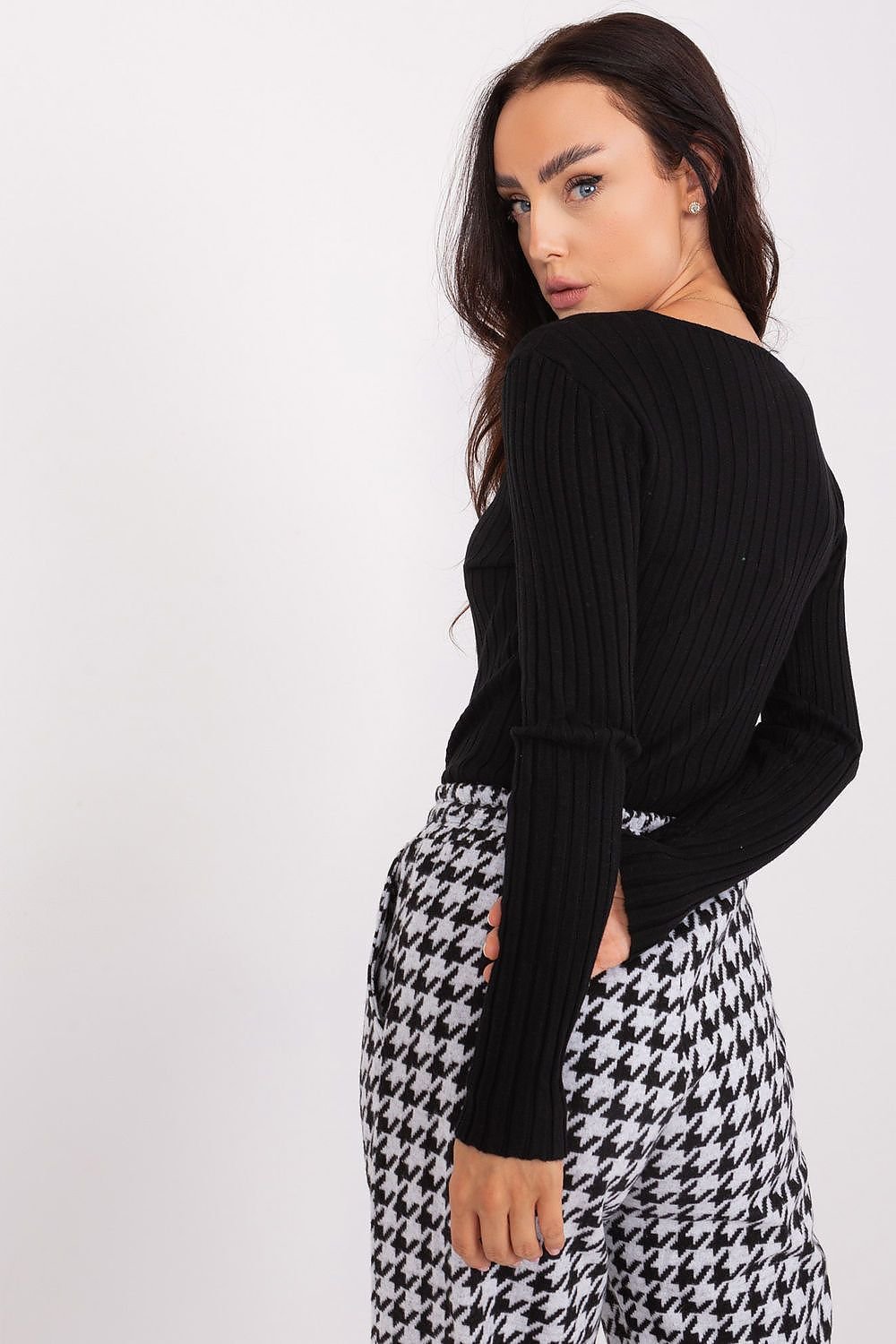 Sweater model 189717 Factory Price