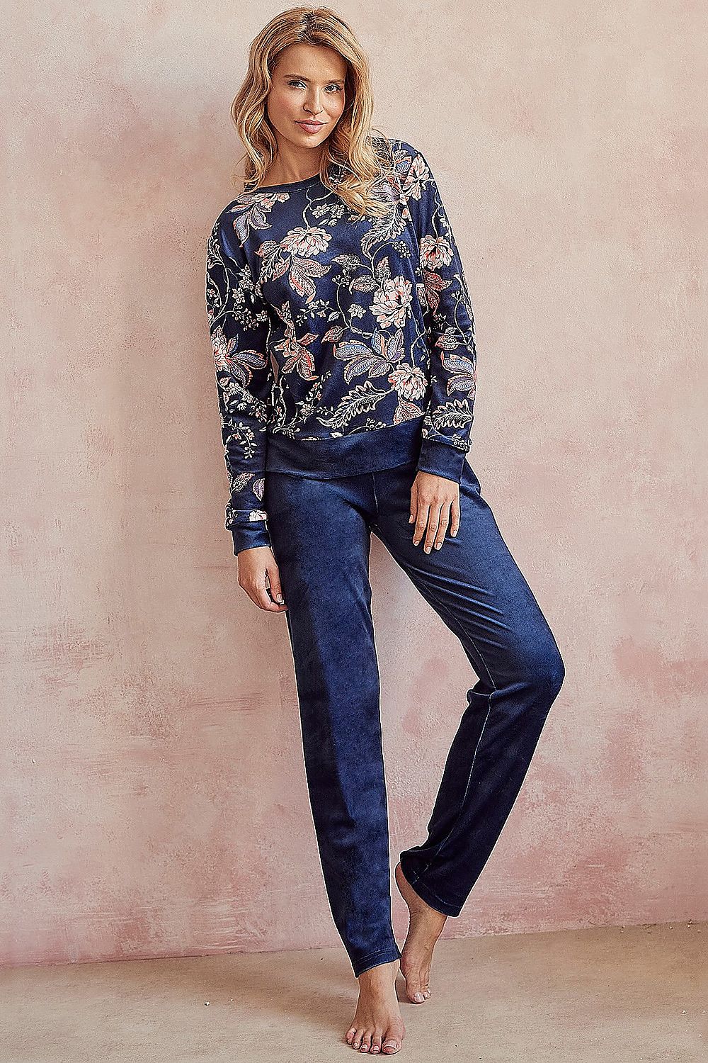 Pajamas model 190028 Taro