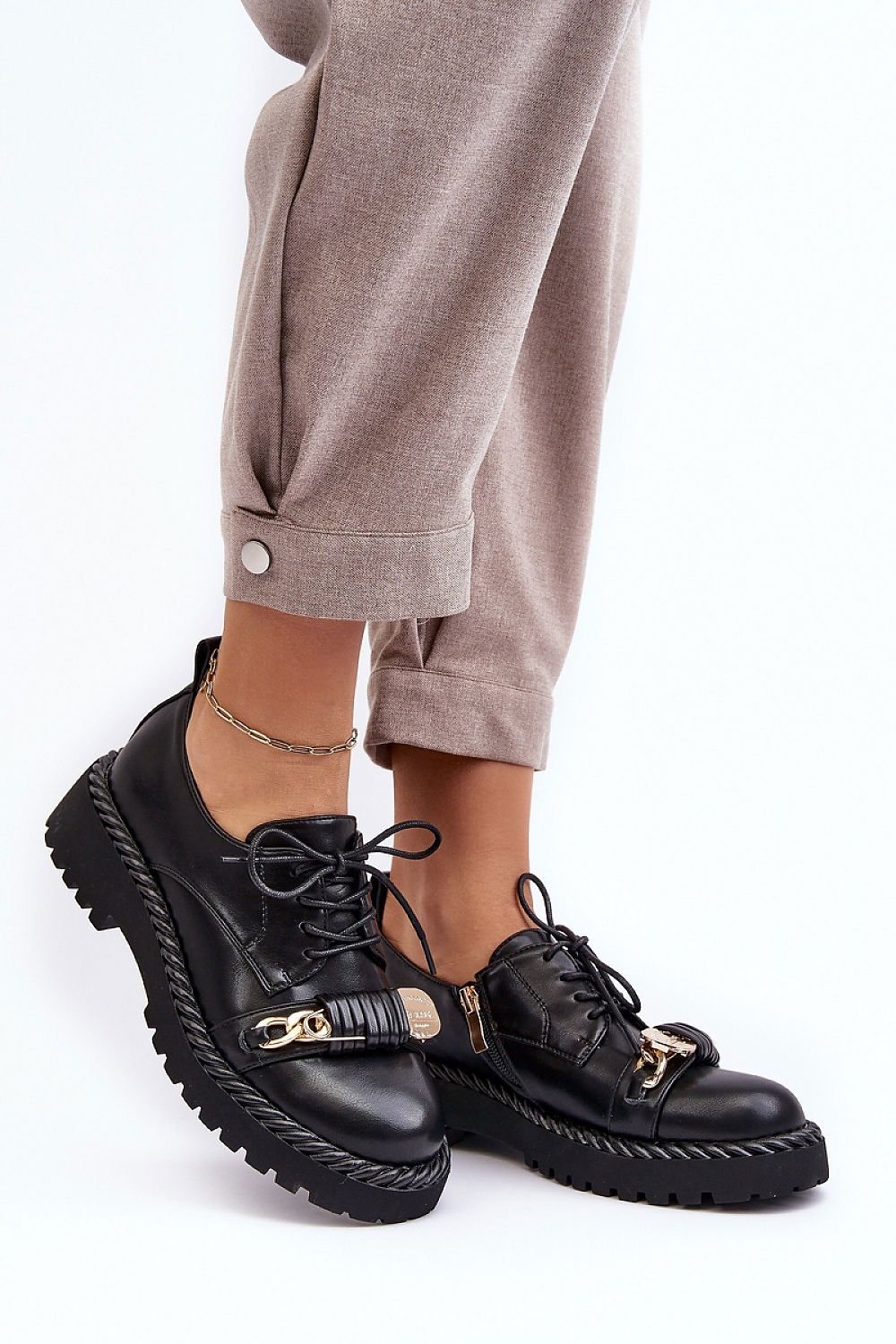 Low shoes model 190176 Step in style