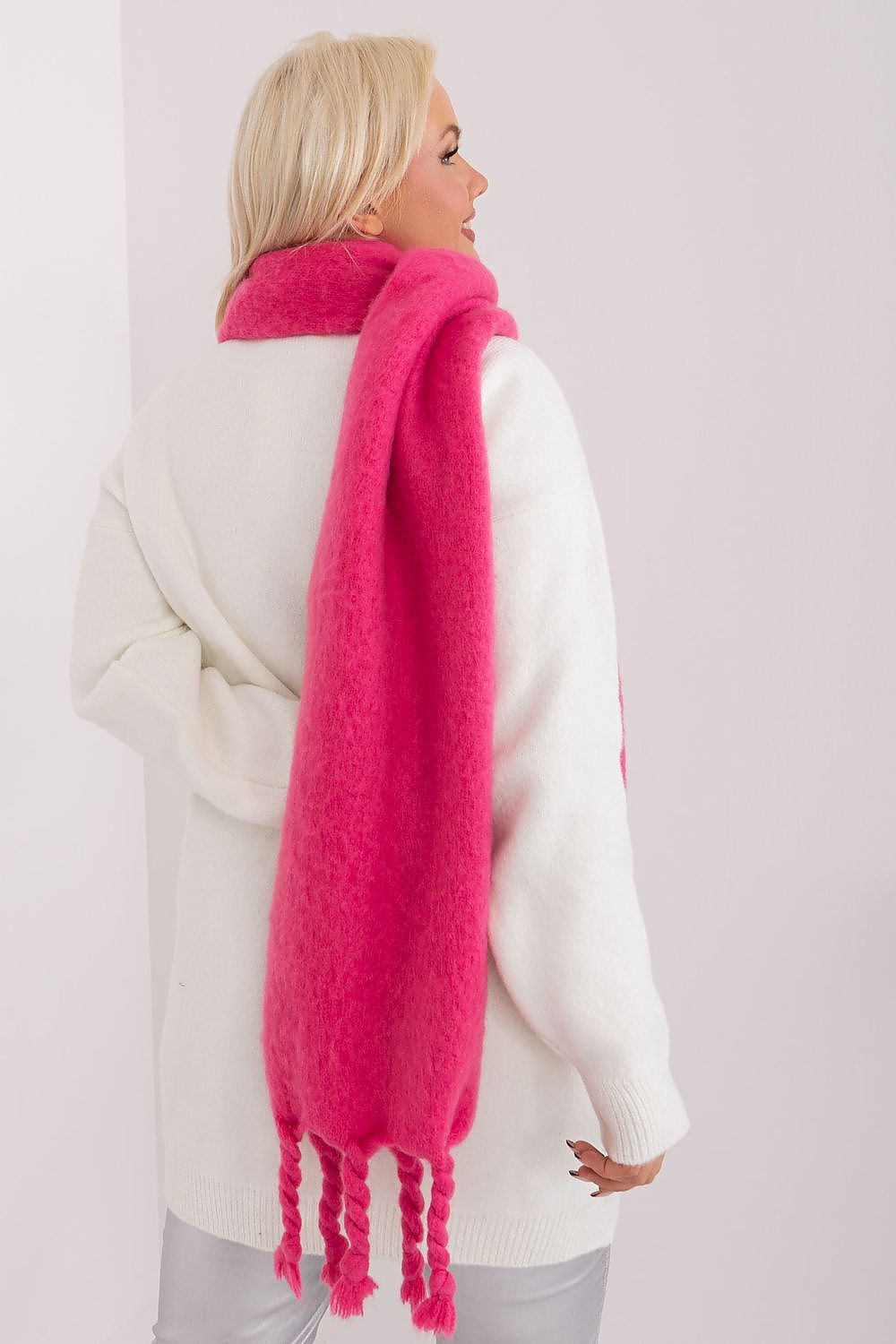 Shawl model 190589 AT