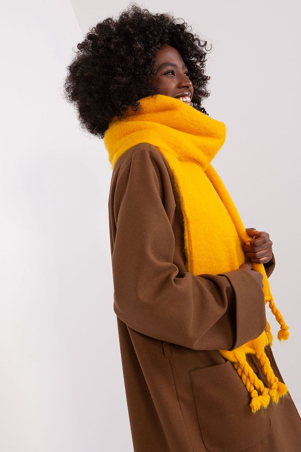 Shawl model 190589 AT