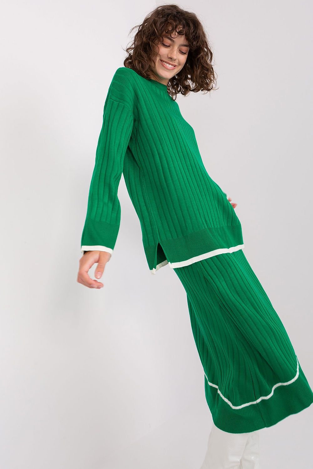 L`ensemble model 190779 Badu