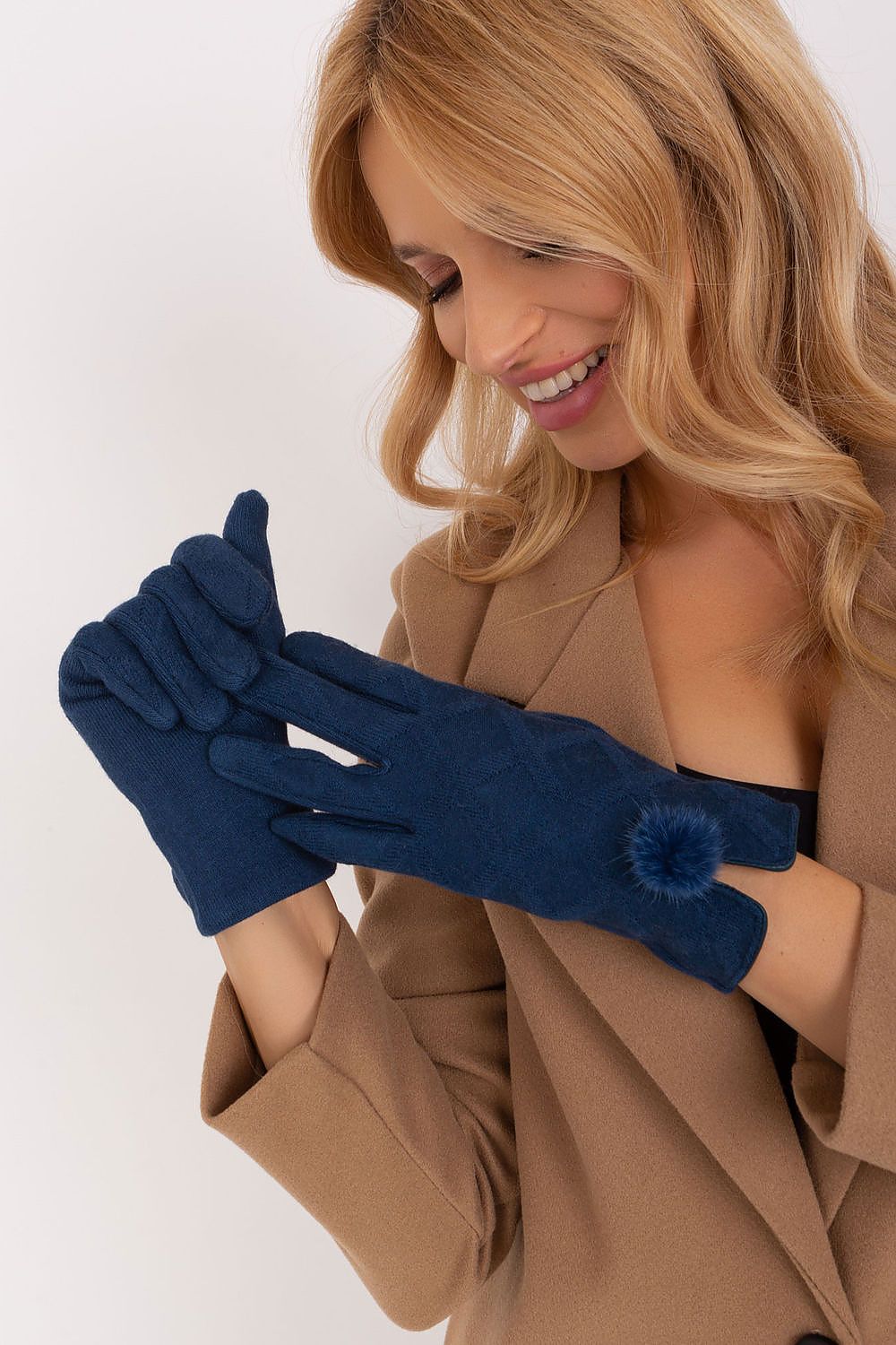 Gloves model 191073 AT