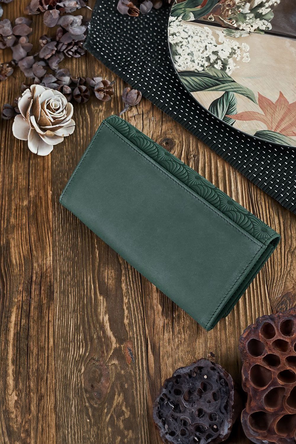Women's wallet model 191548 Galanter