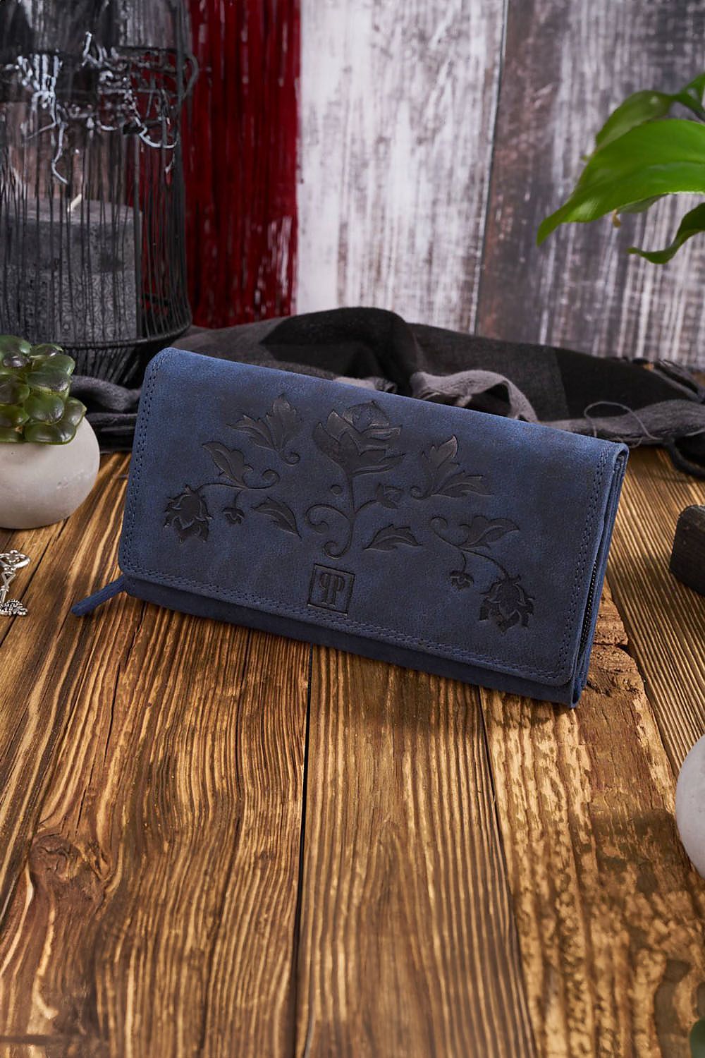 Women's wallet model 191554 Galanter