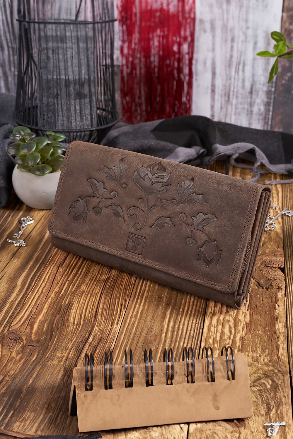 Women's wallet model 191554 Galanter