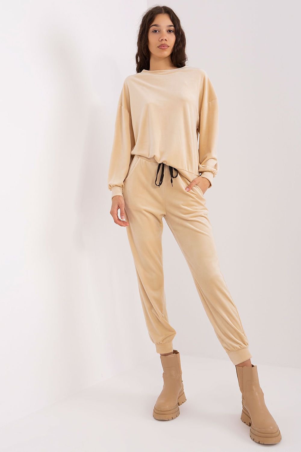 L`ensemble model 191741 Italy Moda