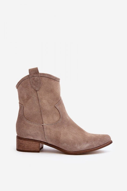 Heeled boots model 191862 Step in style