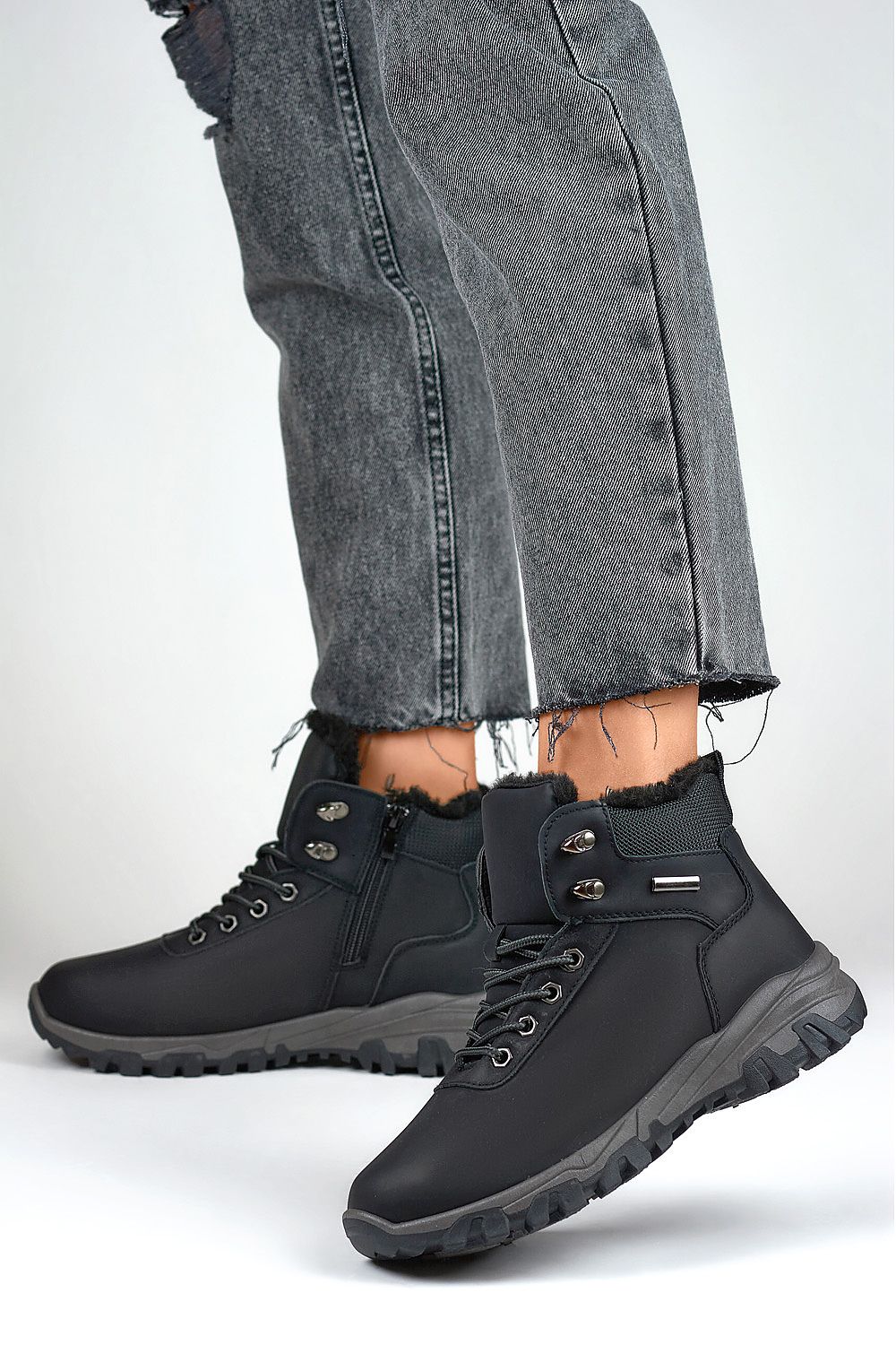 Walking shoe model 192004 PRIMO