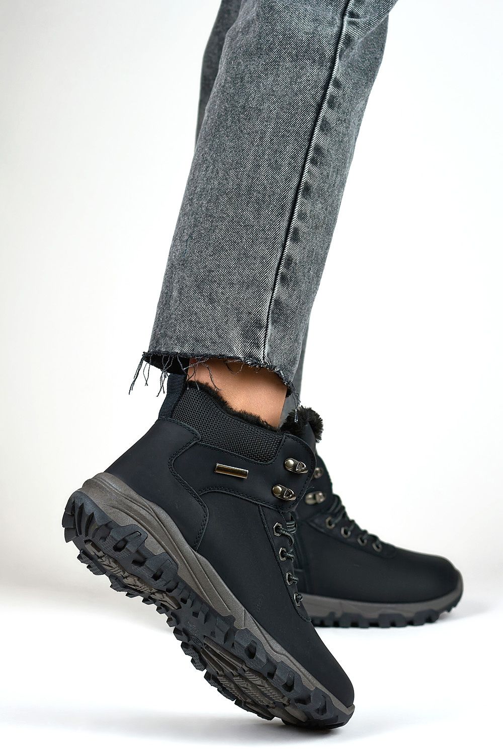 Walking shoe model 192004 PRIMO