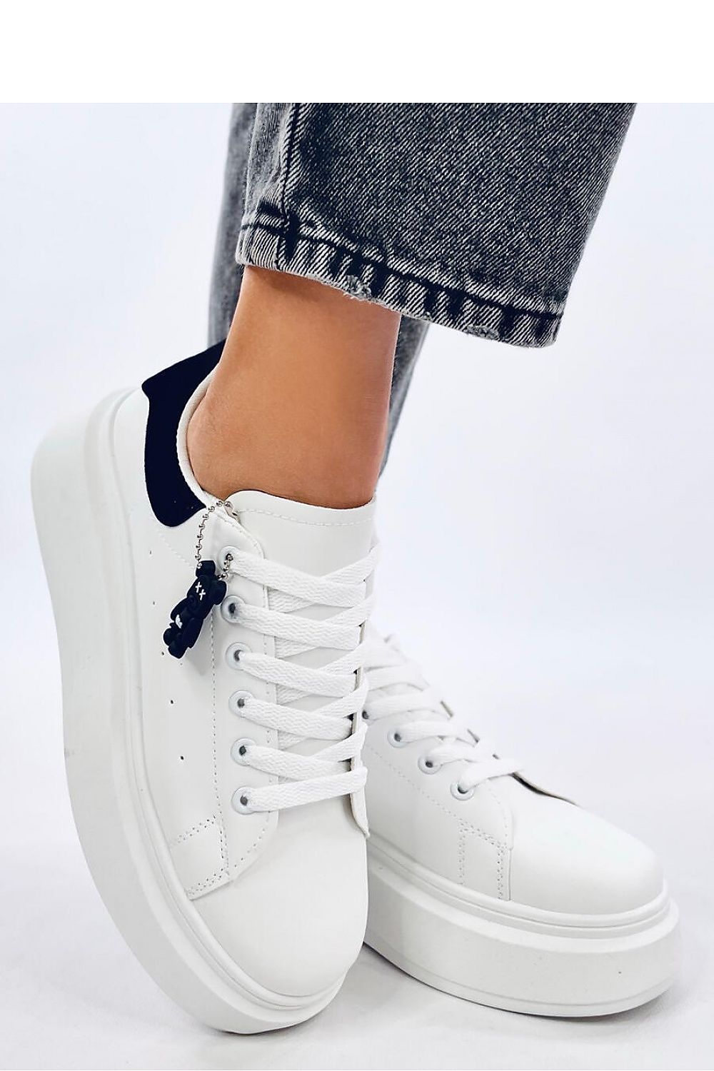 Sports shoes model 192177 Inello