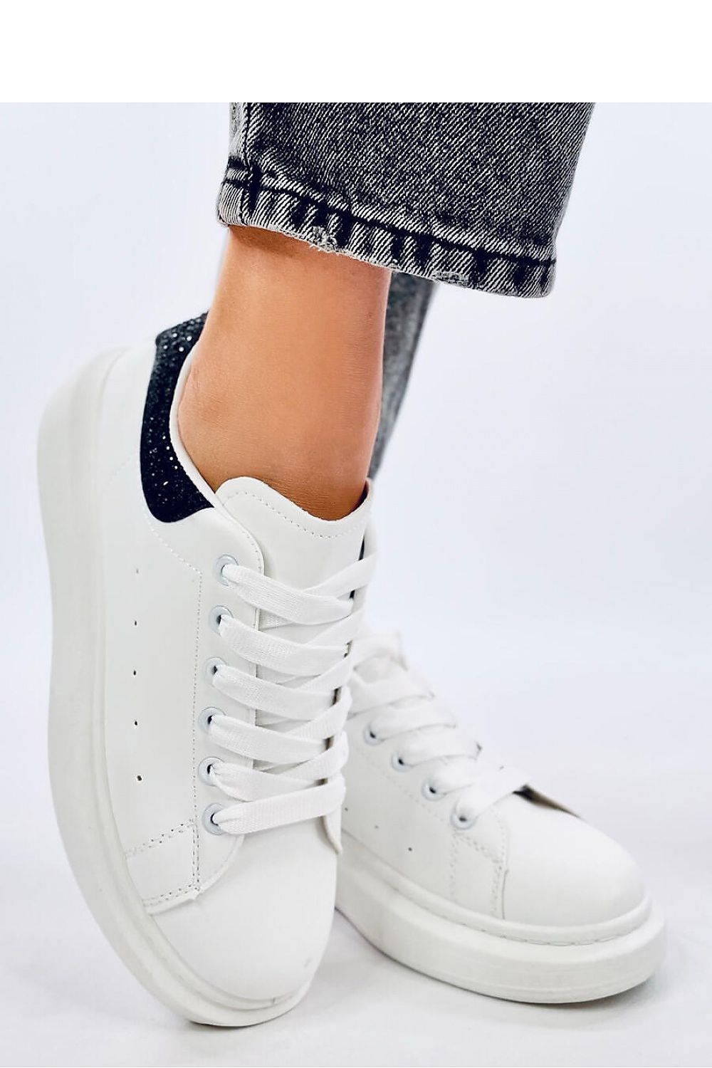 Sports shoes model 192180 Inello