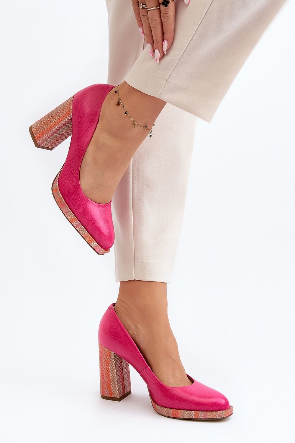 Escarpins talon large model 192298 Step in style