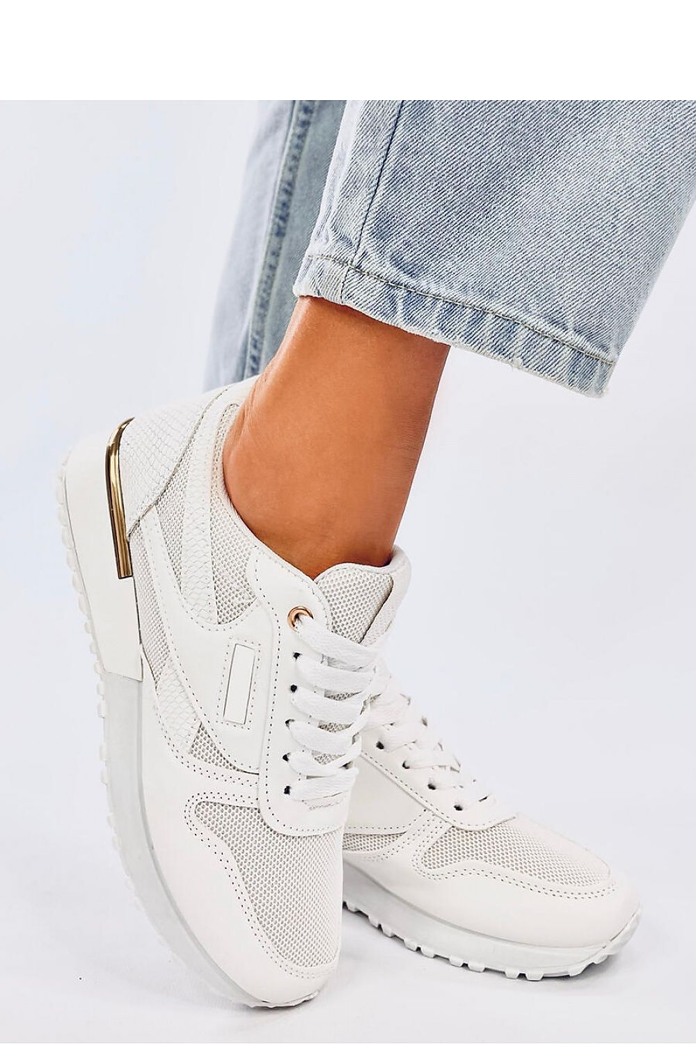 Sports shoes model 192582 Inello