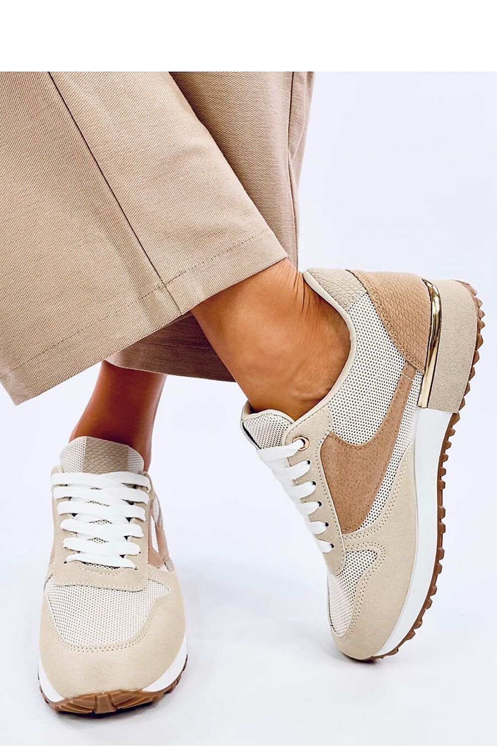 Sports shoes model 192583 Inello