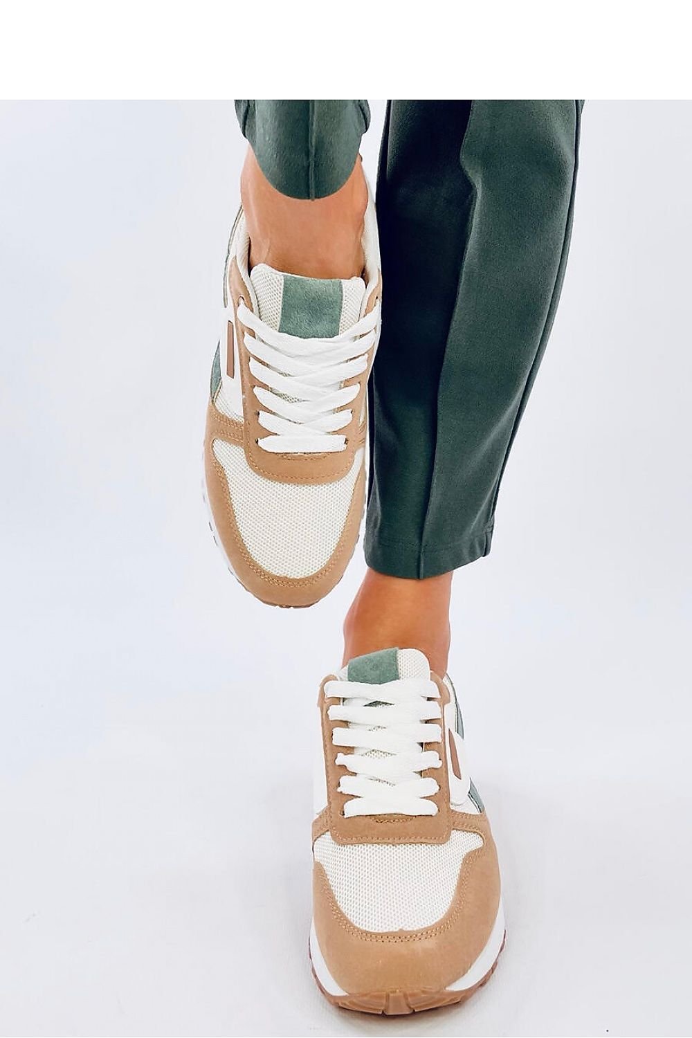 Sports shoes model 192584 Inello