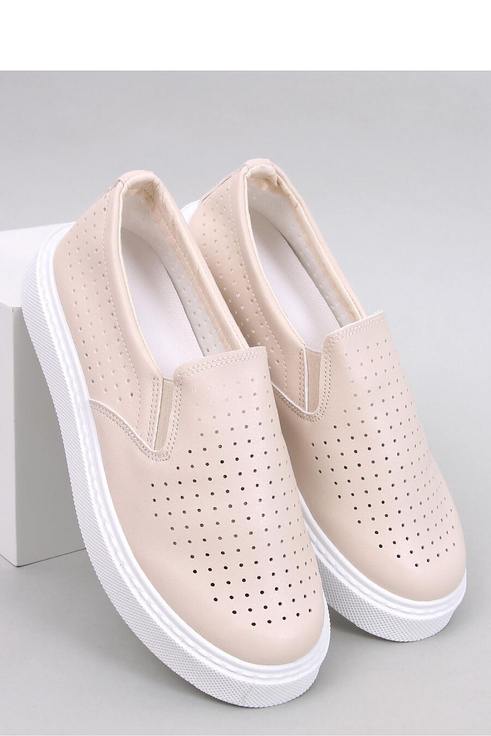Slip-on style 192606 Inello
