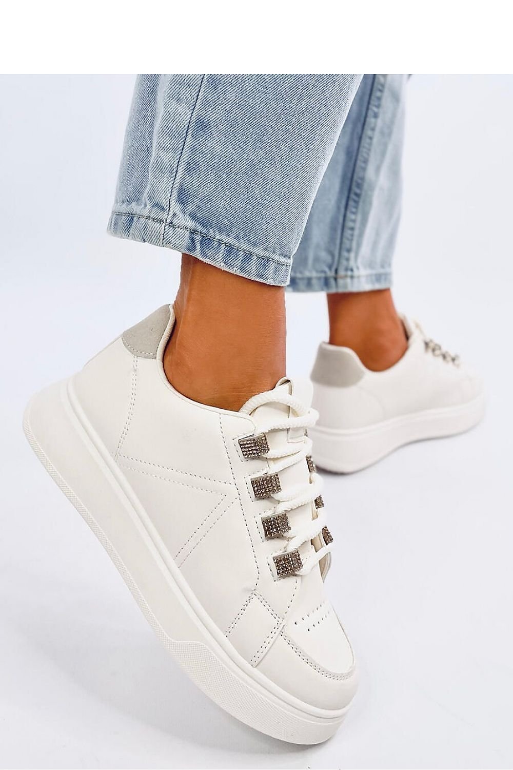 Sports shoes model 193298 Inello