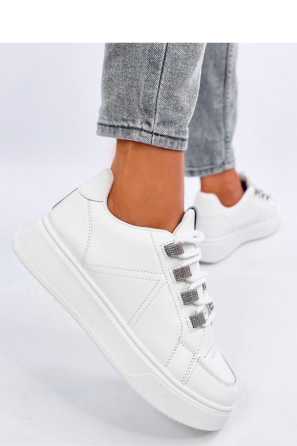 Sports shoes model 193299 Inello