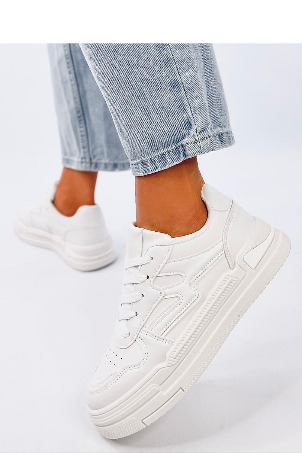 Sports shoes model 193385 Inello