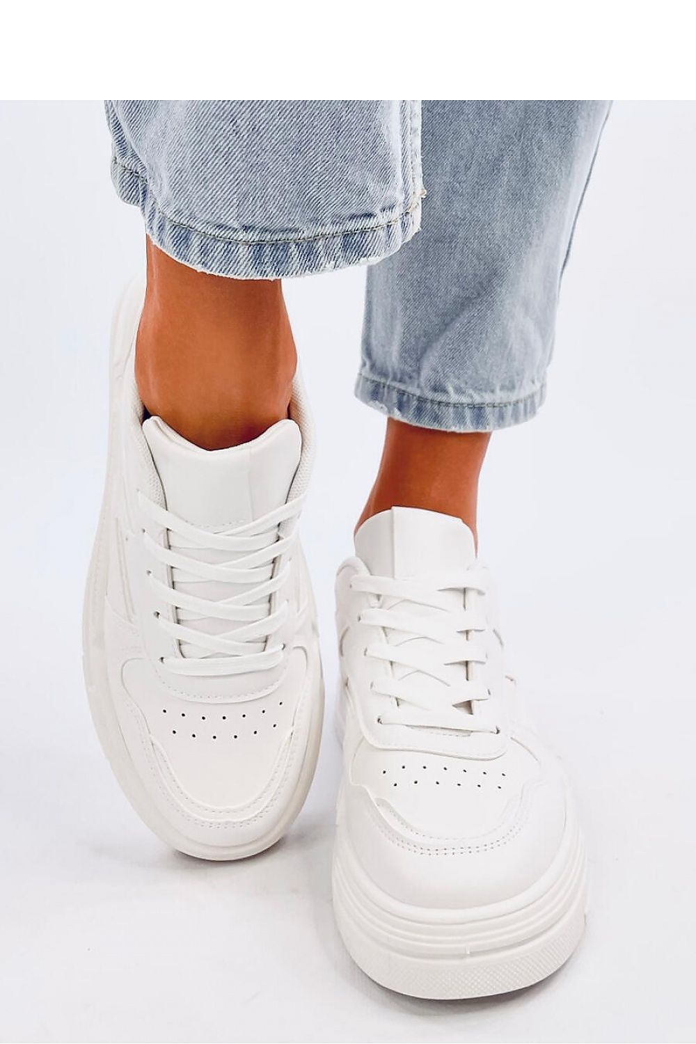 Sports shoes model 193385 Inello